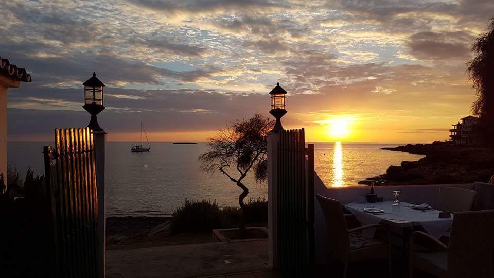 Hostal Restaurante Playa Colonia de Sant Jordi Buitenkant foto