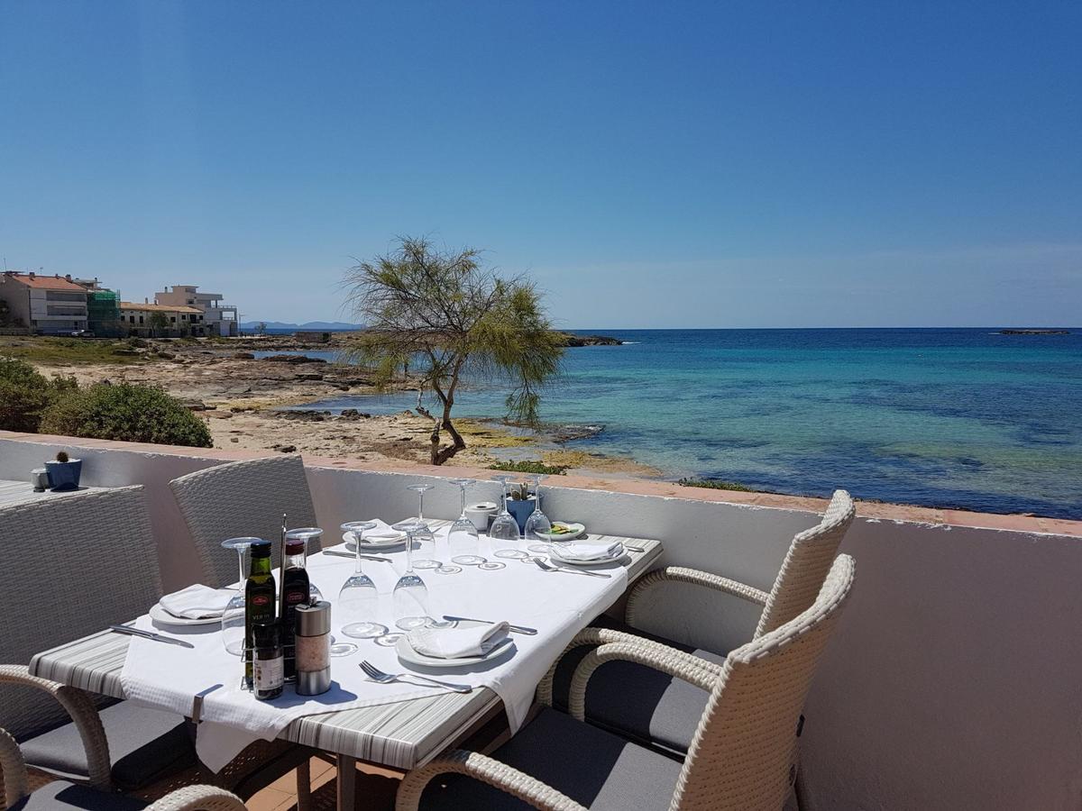 Hostal Restaurante Playa Colonia de Sant Jordi Buitenkant foto